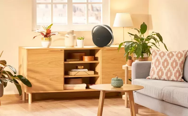 Harman Kardon Onyx Studio 8